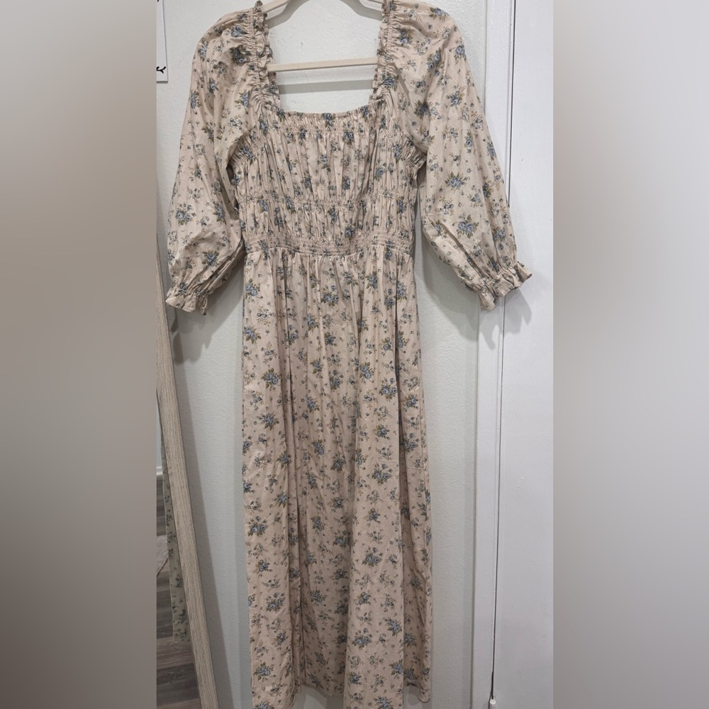 Neuflora boutique/Floral Smocked dress